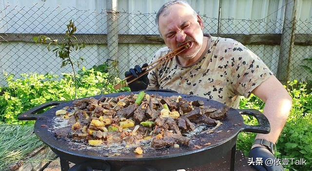 各国不吃的食物:韩国人不吃香菜,俄罗斯人不吃海参,中国人呢?