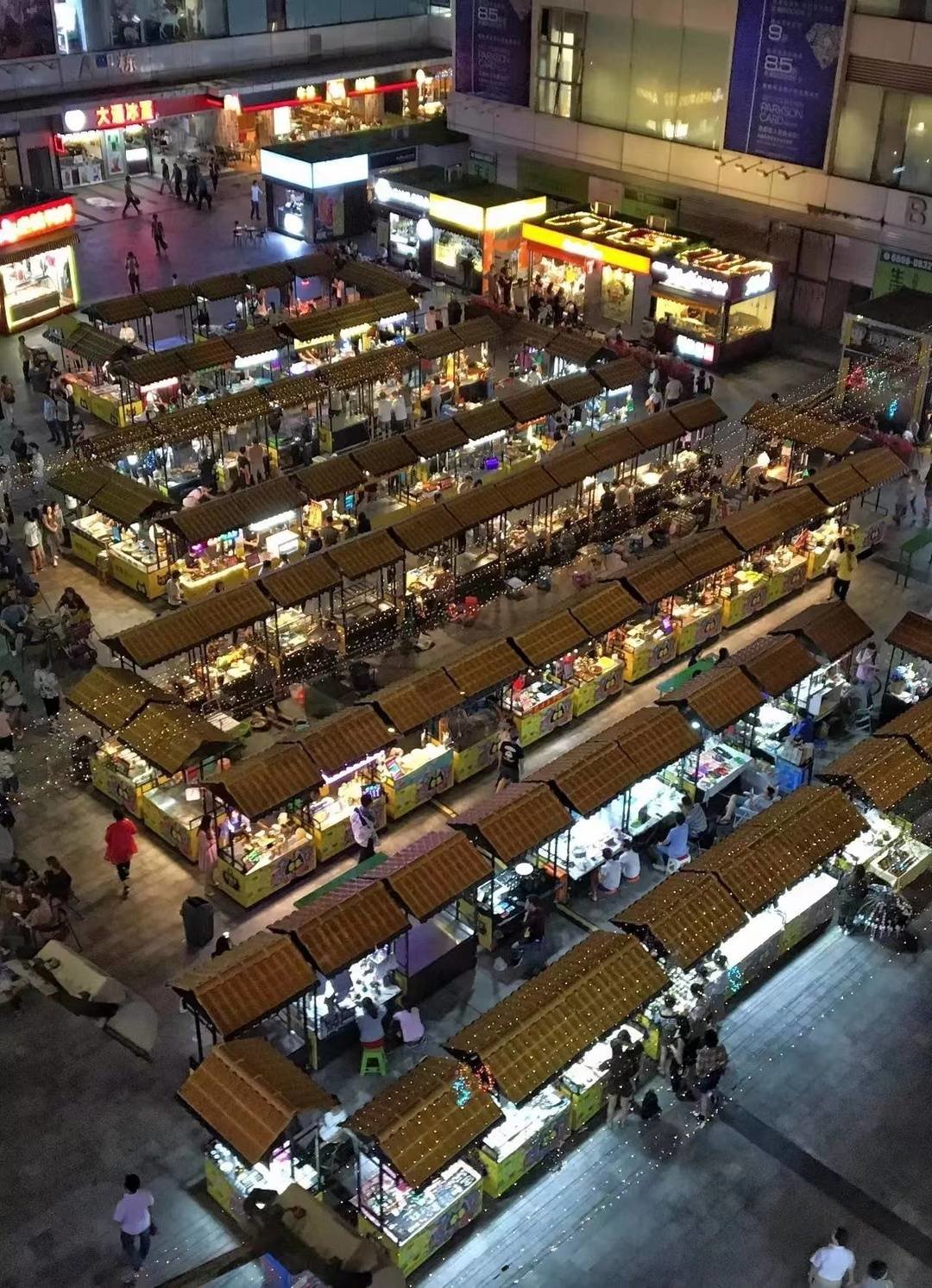 五一美食打卡指南丨体验资格夜生活！成都必逛的4个夜市都在三环内_凤凰网