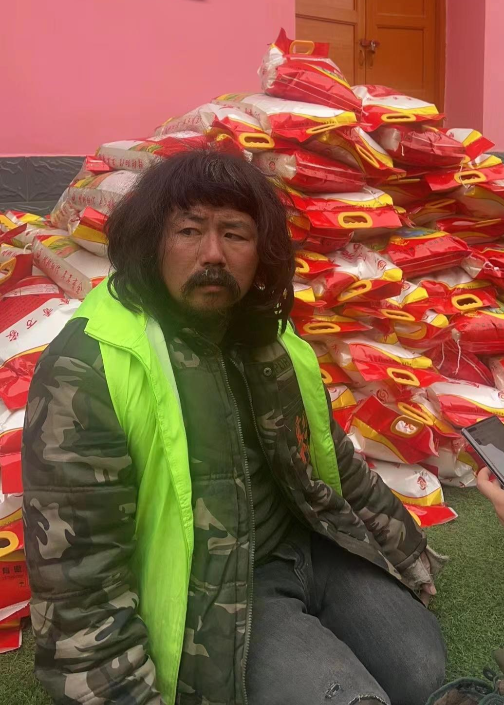 残疾拾荒者胡雷:为甘肃地震灾区捐5万余元物资,不会为一时热度开直播_凤凰网