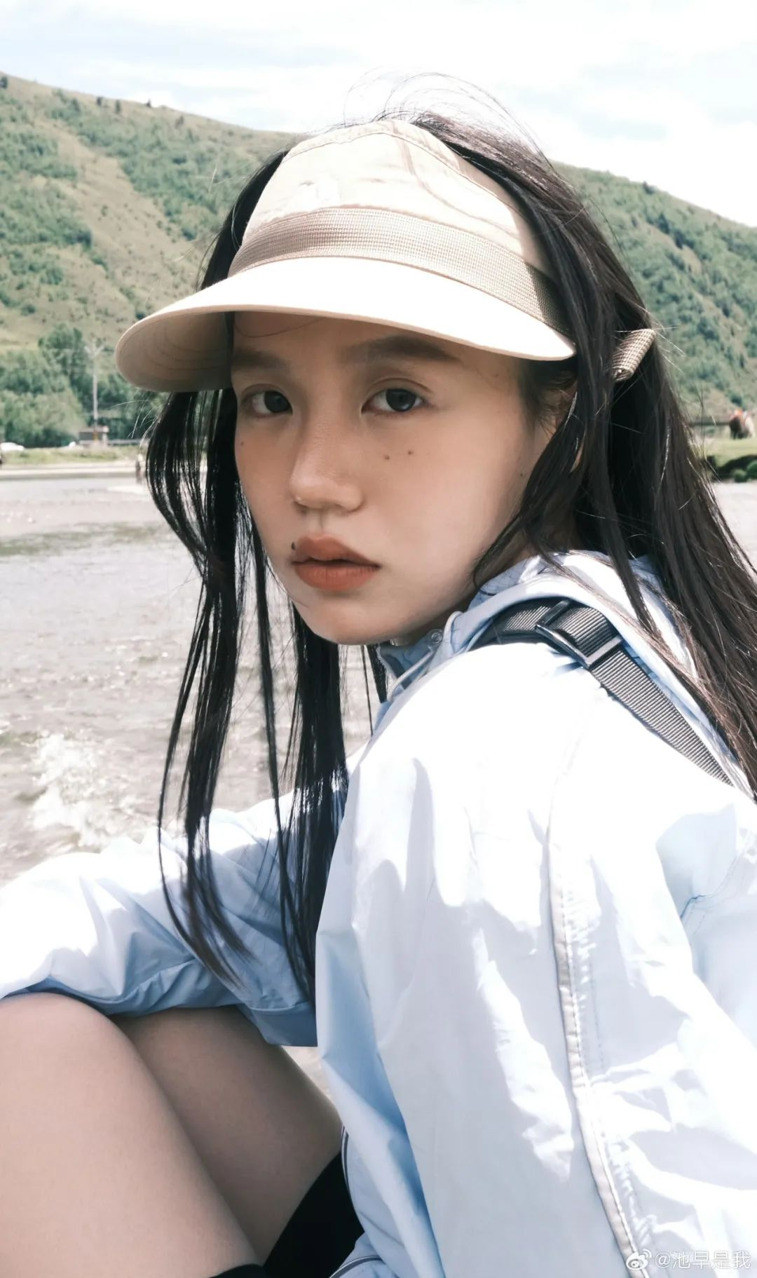 90后搞笑博主辞职体验100种职业笑着笑着就哭了