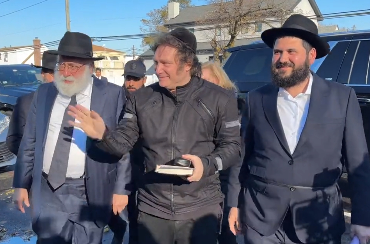 米莱正改信犹太教，美媒：将是阿根廷史上最亲以色列的政府之一_凤凰网