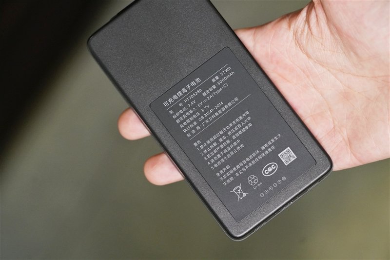 小米智能门锁M20大屏猫眼版评测:护家新神器 门外180°无死角一看便知