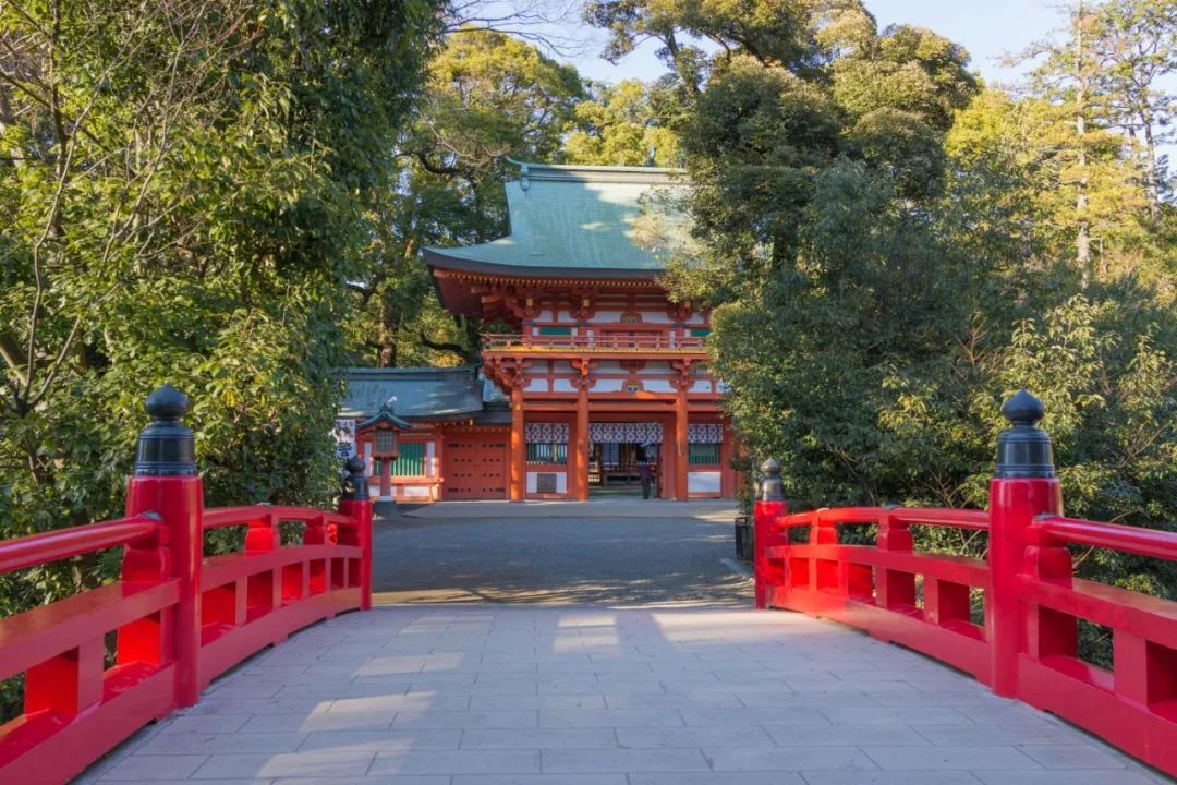 · 赤坂冰川神社外景。