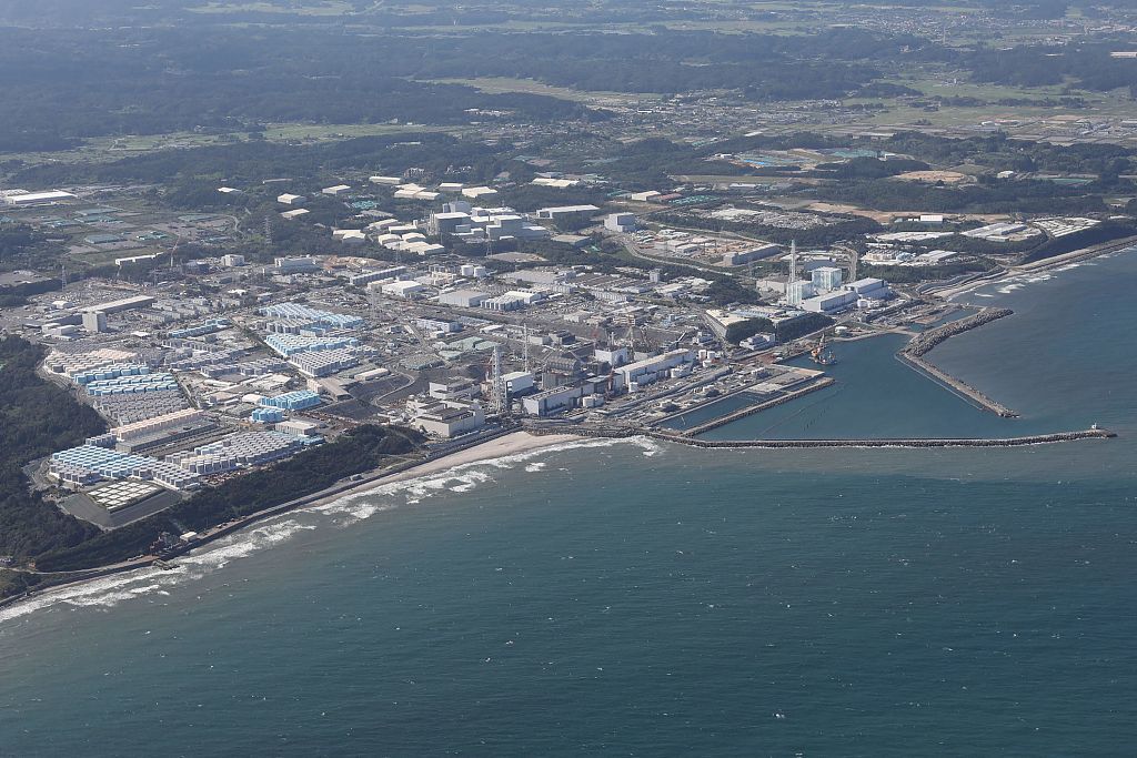 8月24日，日本福岛，东京电力公司在福岛第一核电站用于储存核污染水的储罐。（视觉中国）