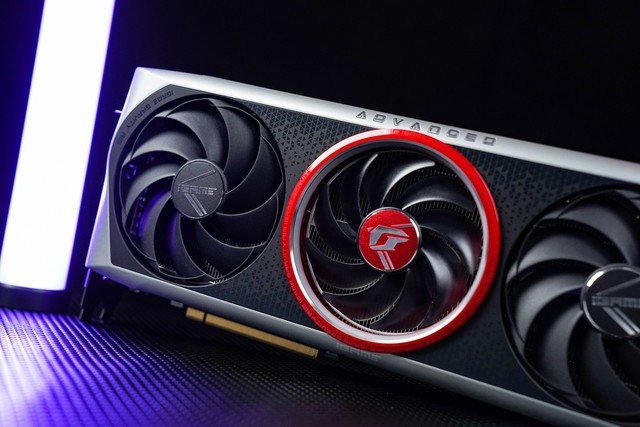 iGame RTX 4070 Ti ADOC首测 价格砍半的3090Ti你买吗?