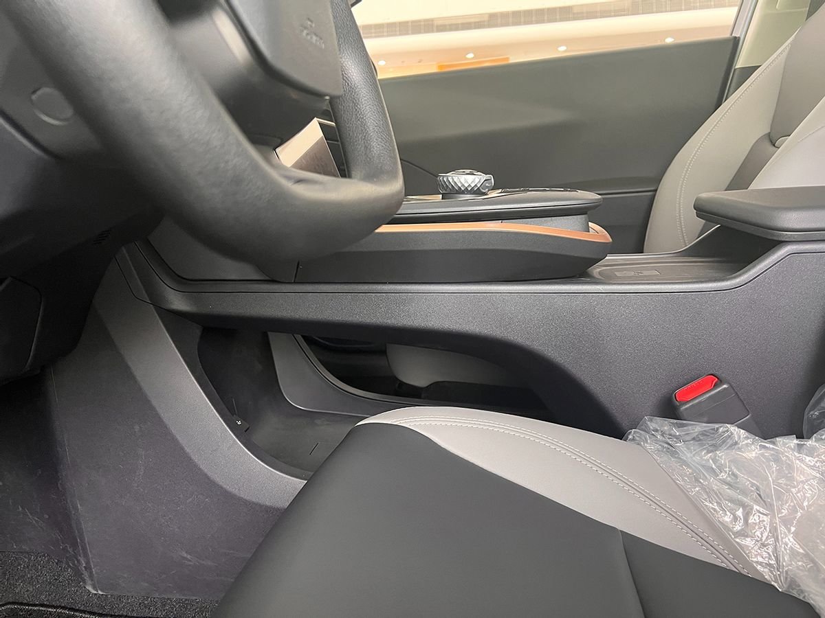 当燃油车霸主准备好好造一台电动车——丰田bZ3到店实拍