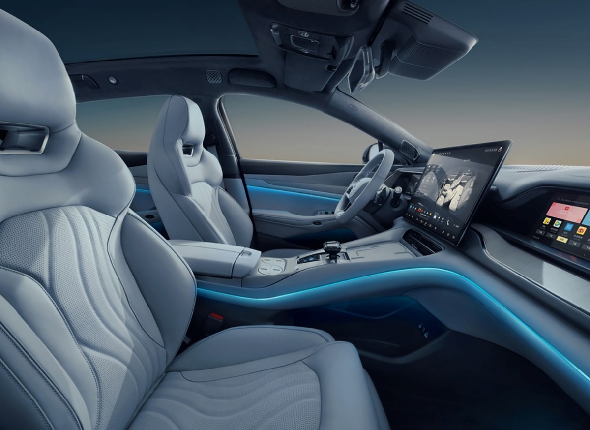 这个7月挺热闹 一大堆新车要上市 腾势N7/大众ID.7/英仕派/蒙迪欧