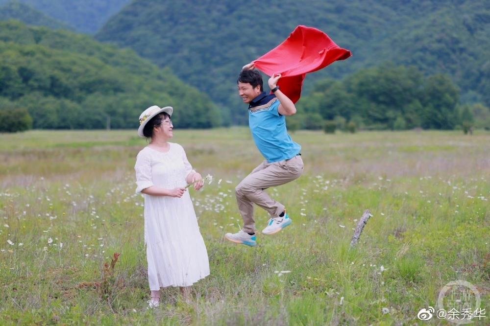 杨槠策回应家暴余秀华:能把爱她的人逼着打人,是我的错吗?