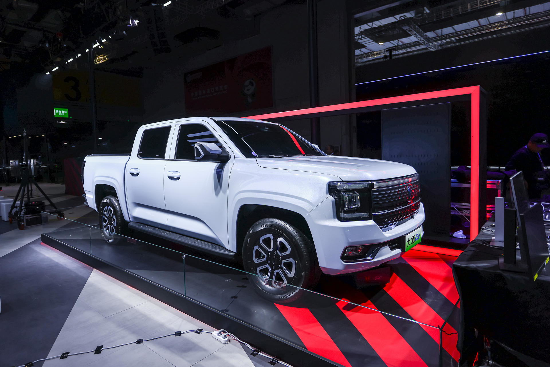 皮卡新时代,江铃大道用商用车基底赋能民用市场_凤凰网汽车_凤凰网