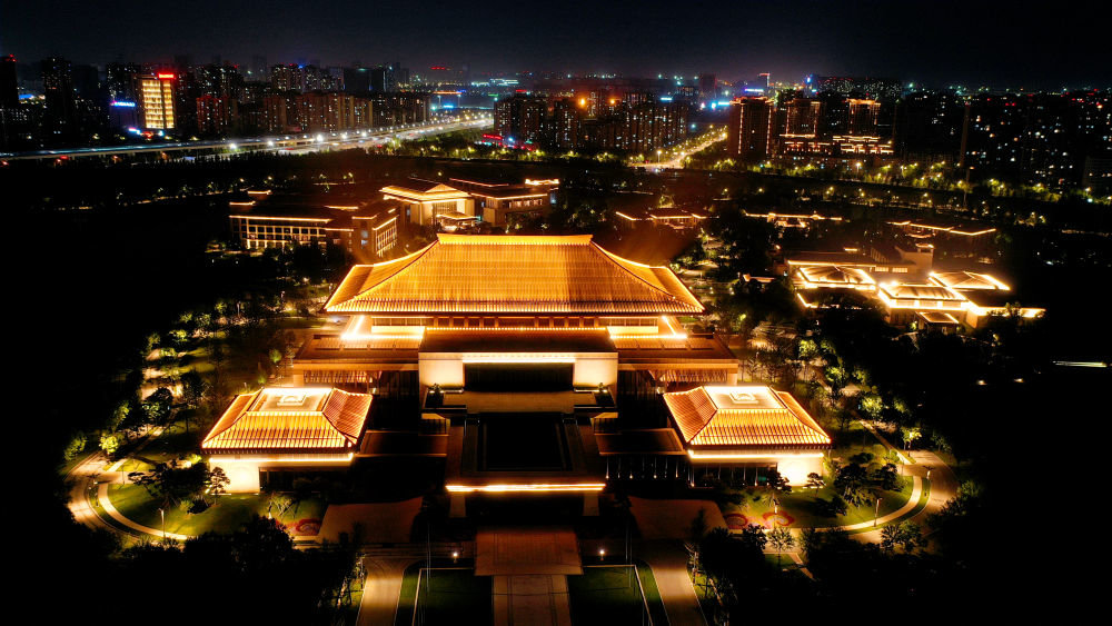 位于西安浐灞生态区的西安国际会议中心(5月1日摄,无人机照片).