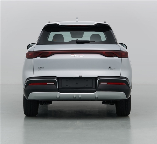 海外车媒:比亚迪元UP将成为特斯拉最大威胁