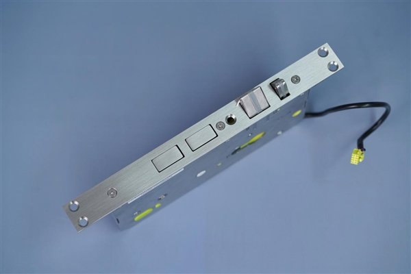 可视屏+猫眼配齐!小米智能门锁M20大屏猫眼版图赏