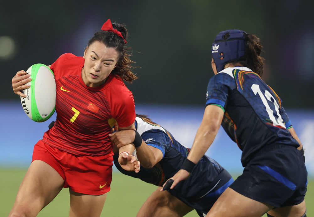 9月26日，中国队球员陈可怡（左）在比赛中。