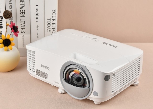 小空间实现大屏 明基JD530短焦投影评测