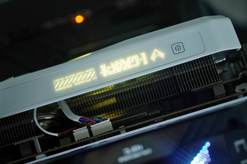 高颜值+顶级做工!铭瑄RTX 4080 iCraft OC16G瑷珈显卡评测:三风扇稳压71℃