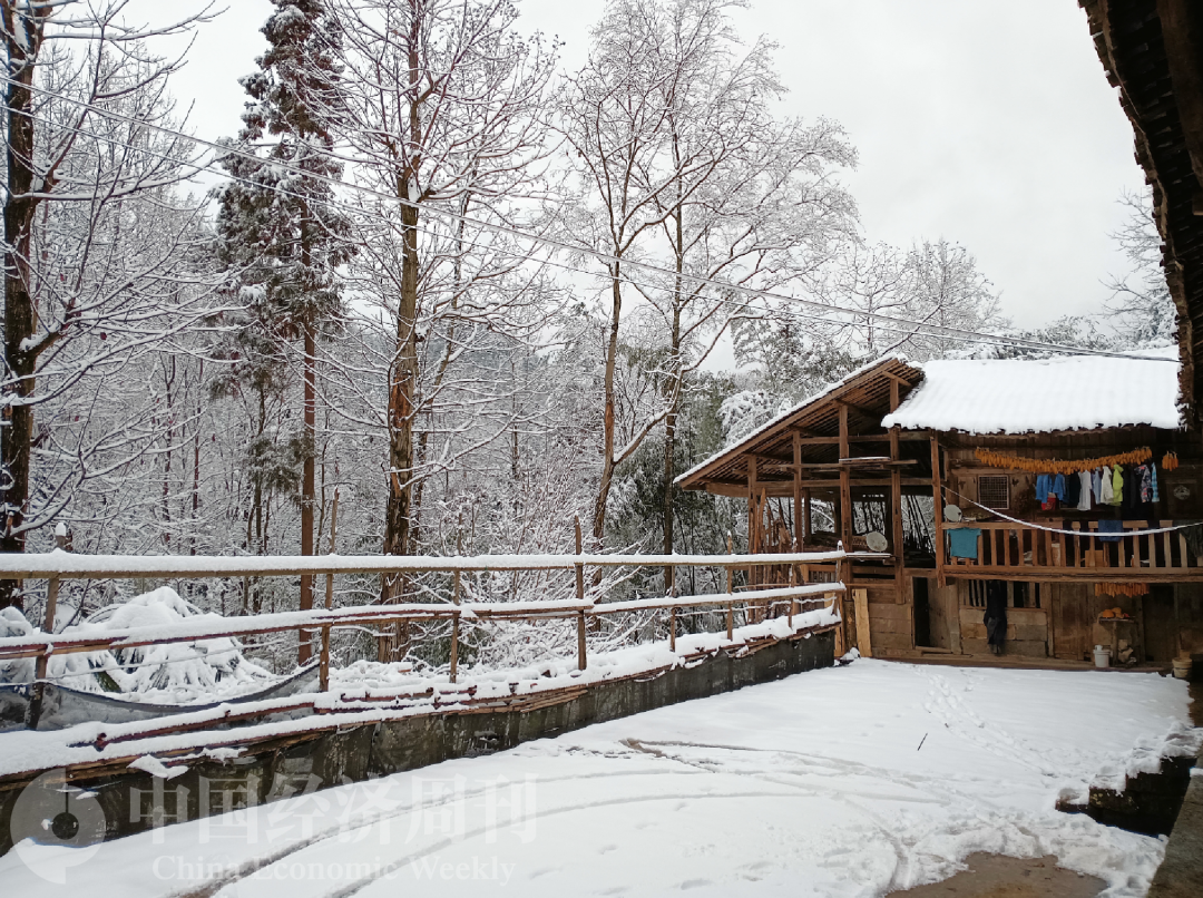 土家族特有的木制房屋 摄影:《中国经济周刊》记者 石青川