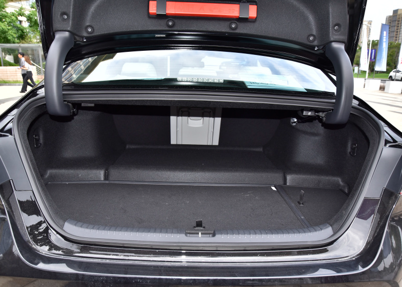 比雅阁贵,后备厢比雅阁大,买英仕派之前必须了解的5件事