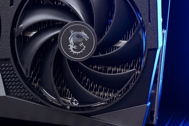 微星RTX 4060 Ti魔龙评测 极致 冷·静