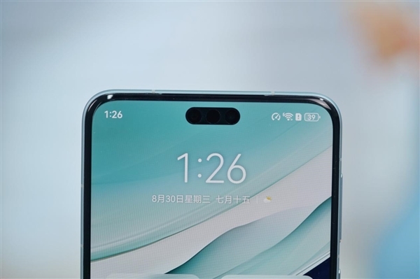 三挖孔前所未有!华为Mate 60 Pro雅川青图赏