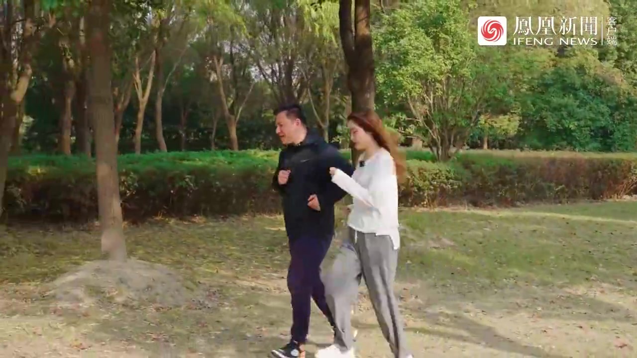 10万级也能这么运动？长安UNI-V对比本田思域