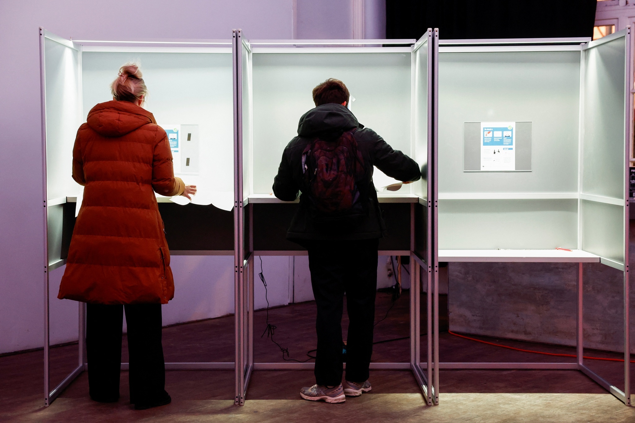 荷兰议会众议院选举投票开始，“荷版特朗普”有望胜出_凤凰网