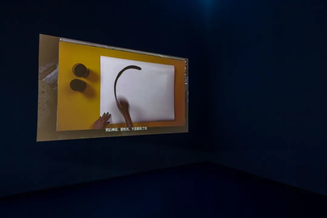 ▲ “趣时”展览现场,卡米耶·昂罗(Camille Henrot)在红砖美术馆展览现场,2023图源:红砖美术馆