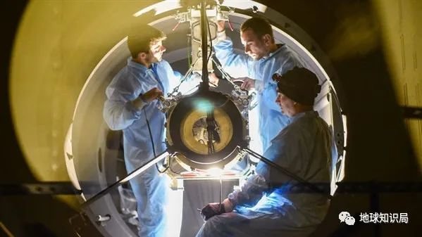 再见,以后再也见不到了