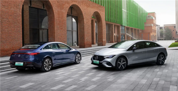 续航752公里 定位中大型轿车:奔驰EQE加入降价大军 C级的价格就能买