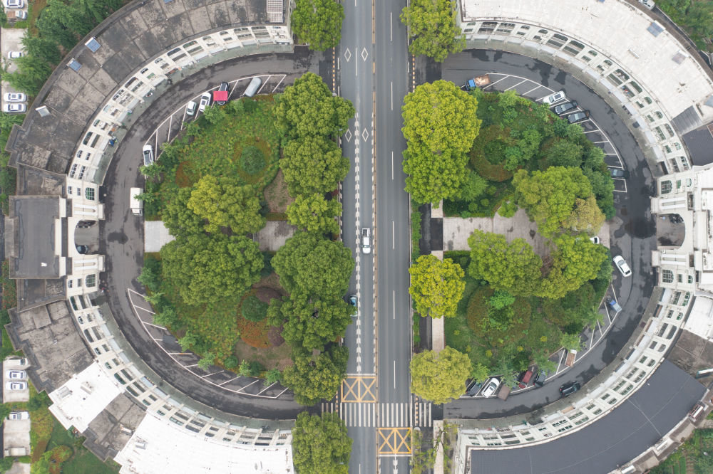 6月7日拍摄的杭州市萧山区梅林村景色.