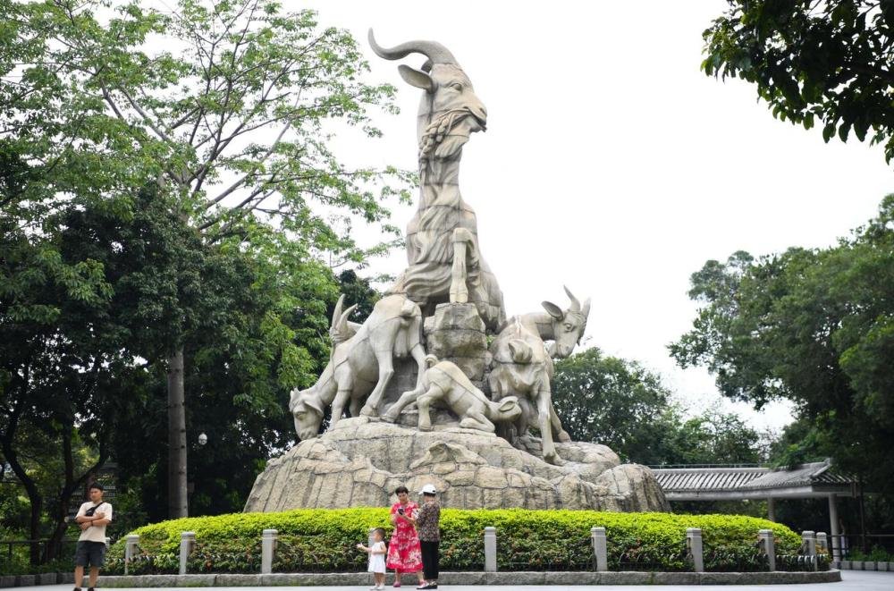 广州越秀公园内的五羊雕像（6月13日摄）。新华社记者 邓华 摄