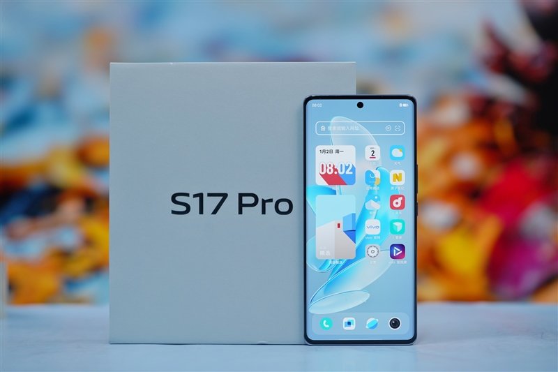 8mm机身以下我最能打!vivo S17 Pro评测:3499元轻薄手机之王