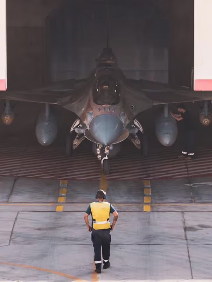 以色列空军基地内的F-16I战机 资料图 图源:外媒