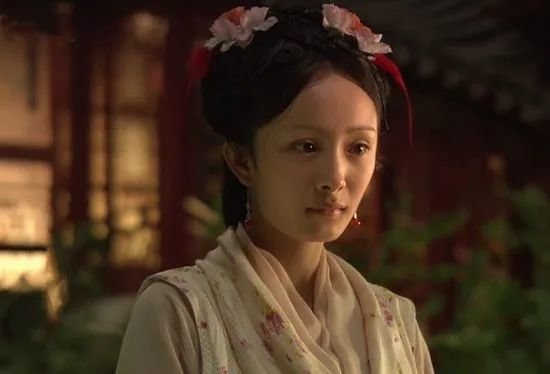 杨幂扮演“晴雯”