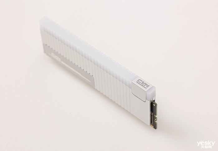 七彩虹CVN 银翼 DDR5 6000 32G*2评测:稳定、可靠的高规格电竞内存