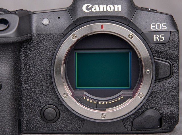 购4500万像素佳能EOS R5赢取变形金刚好礼