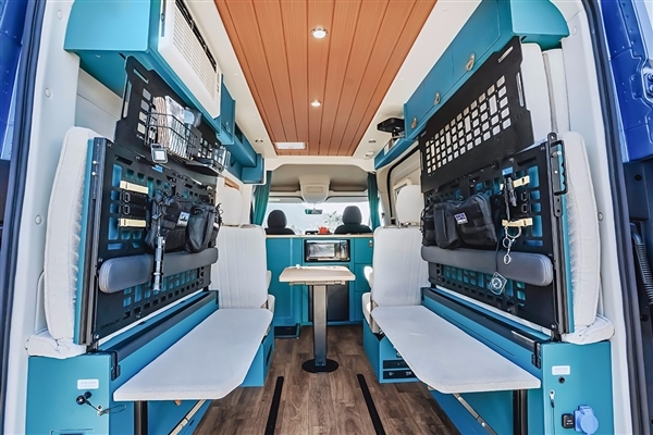 “一室一厅”仅售25.98万 RVLIFE乐玩版发布 蓝牌C照就能开