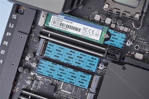 支持14代酷睿!ROG MAXIMUS Z790 DARK HERO主板图赏