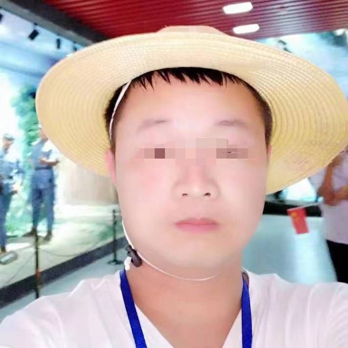 图为李地军