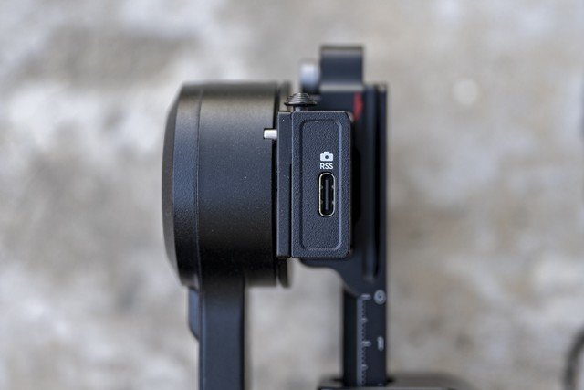 【有料评测】大疆RS 3 Mini评测:795克的专业级微单稳定器