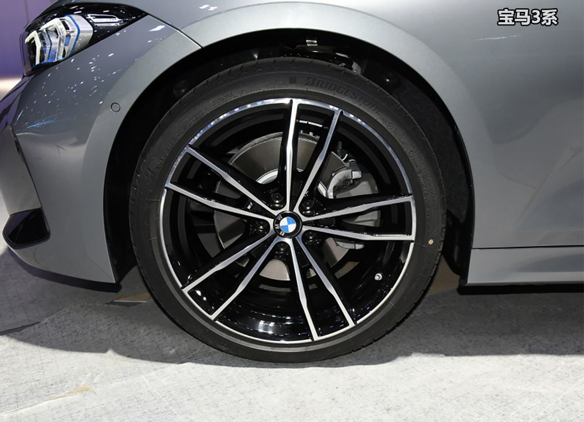 谁是更运动的豪华中级车?沃尔沃S60对比宝马3系