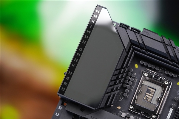 支持14代酷睿!ROG MAXIMUS Z790 DARK HERO主板图赏