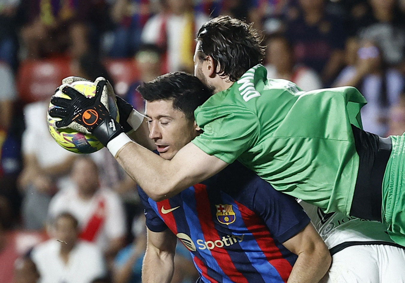 足球——西甲：巴塞罗那不敌巴列卡诺_凤凰网