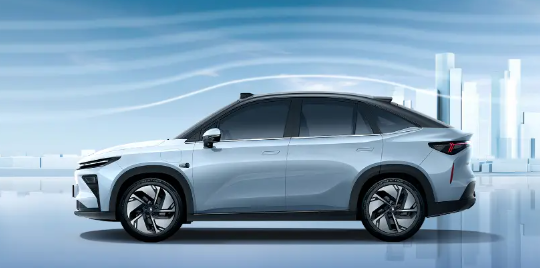 全系支持换电补能!吉利睿蓝7正式上市:售价11.77万起