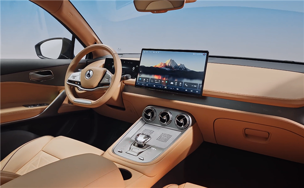 零百加速仅4.3秒!腾势N8只是比亚迪唐的翻版?官方回应