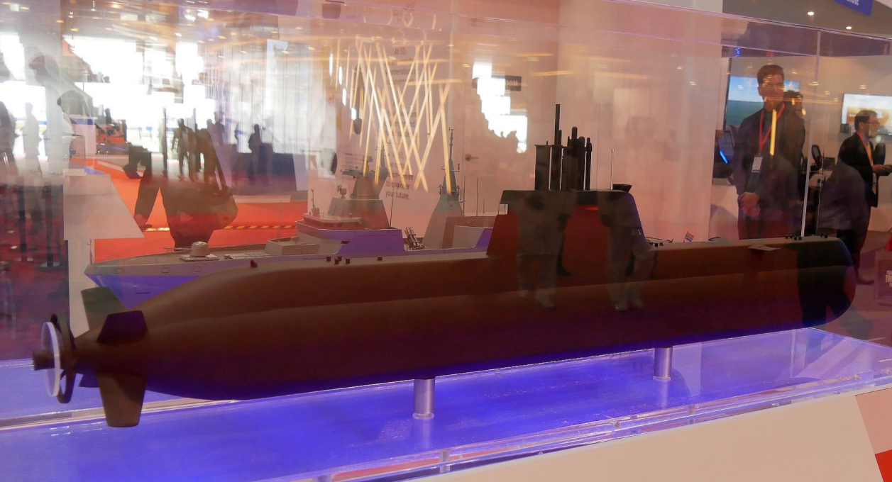 218SG型潜艇配备了AIP系统，水下续航时间可达到3周左右。