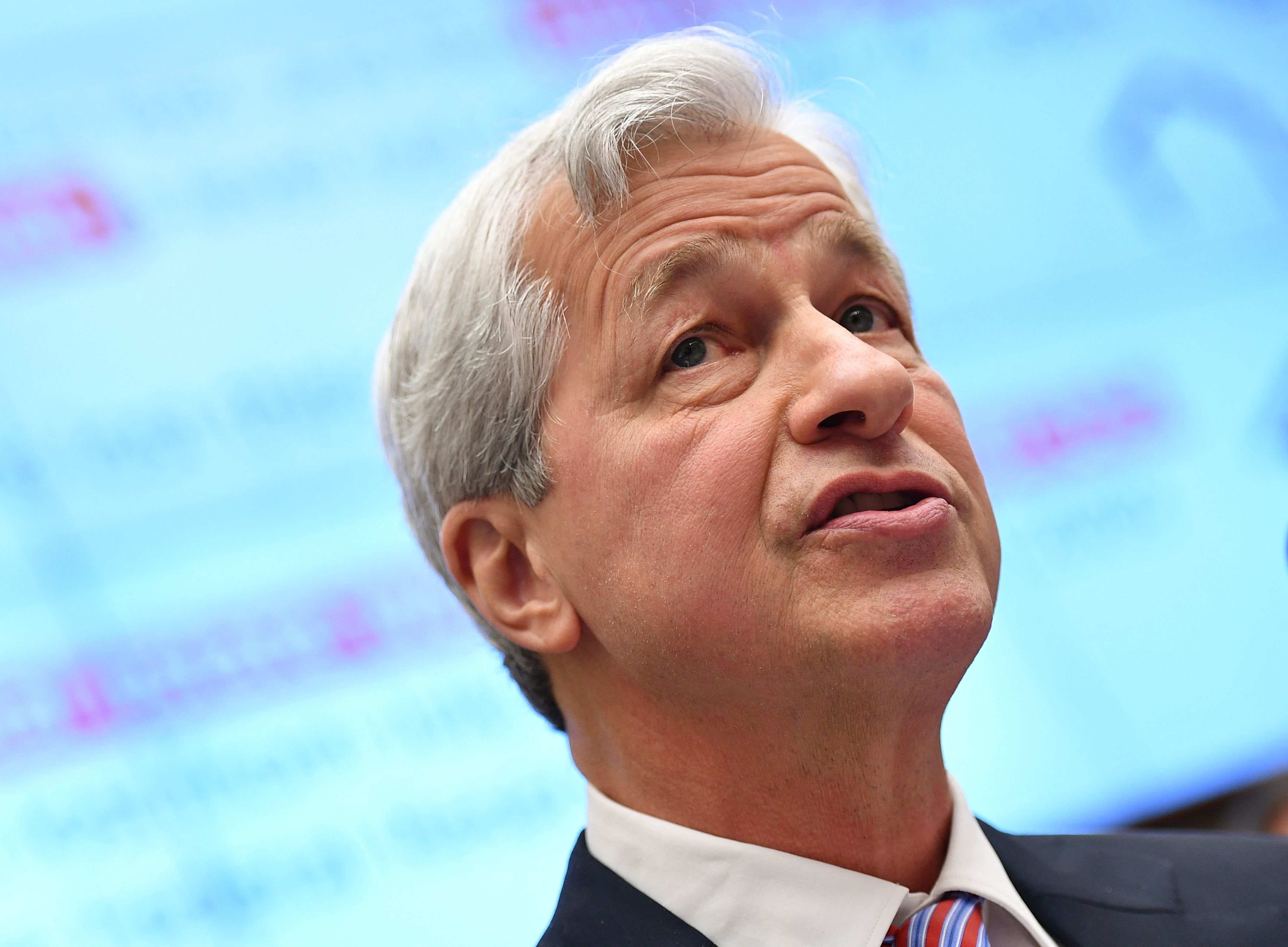 摩根大通CEO：中美需要“真正的接触”，安全、经贸等纷争都是“可解决的”