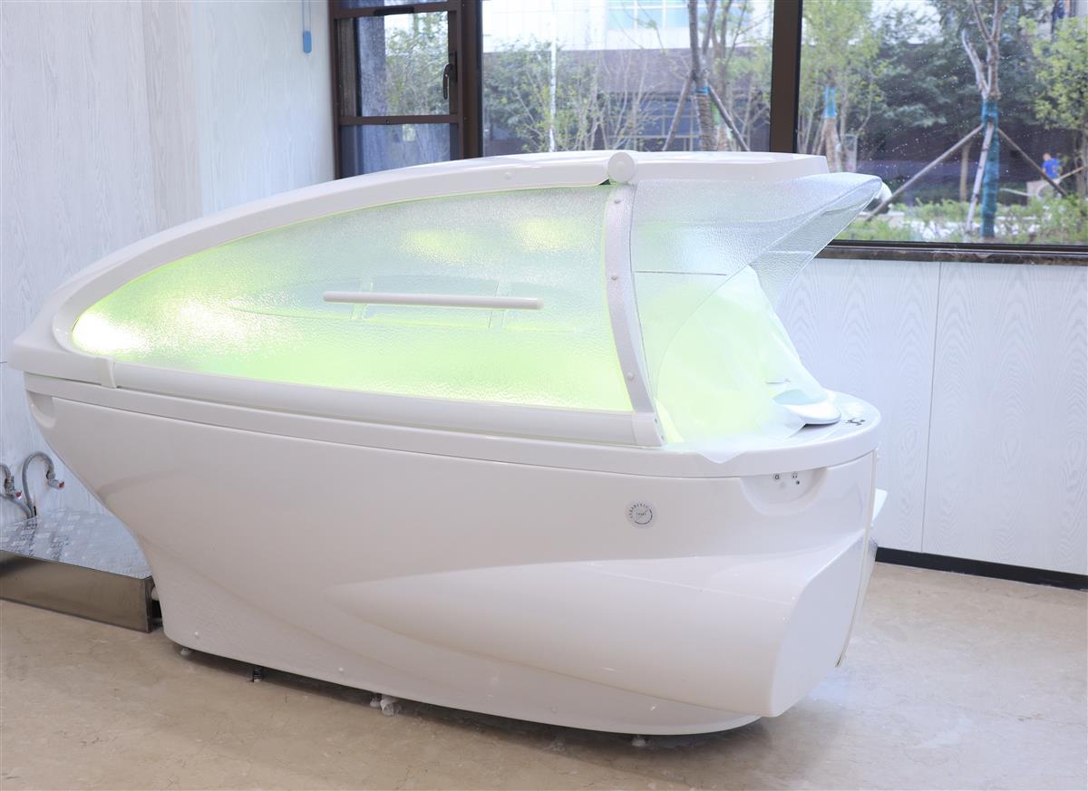 水疗康复怎么做的不吃药来“泡澡”，康复师为保患者安全每天坚持锻炼，探秘襄阳唯一一家医院水疗中心_https://www.jmylbn.com_新闻资讯_第1张