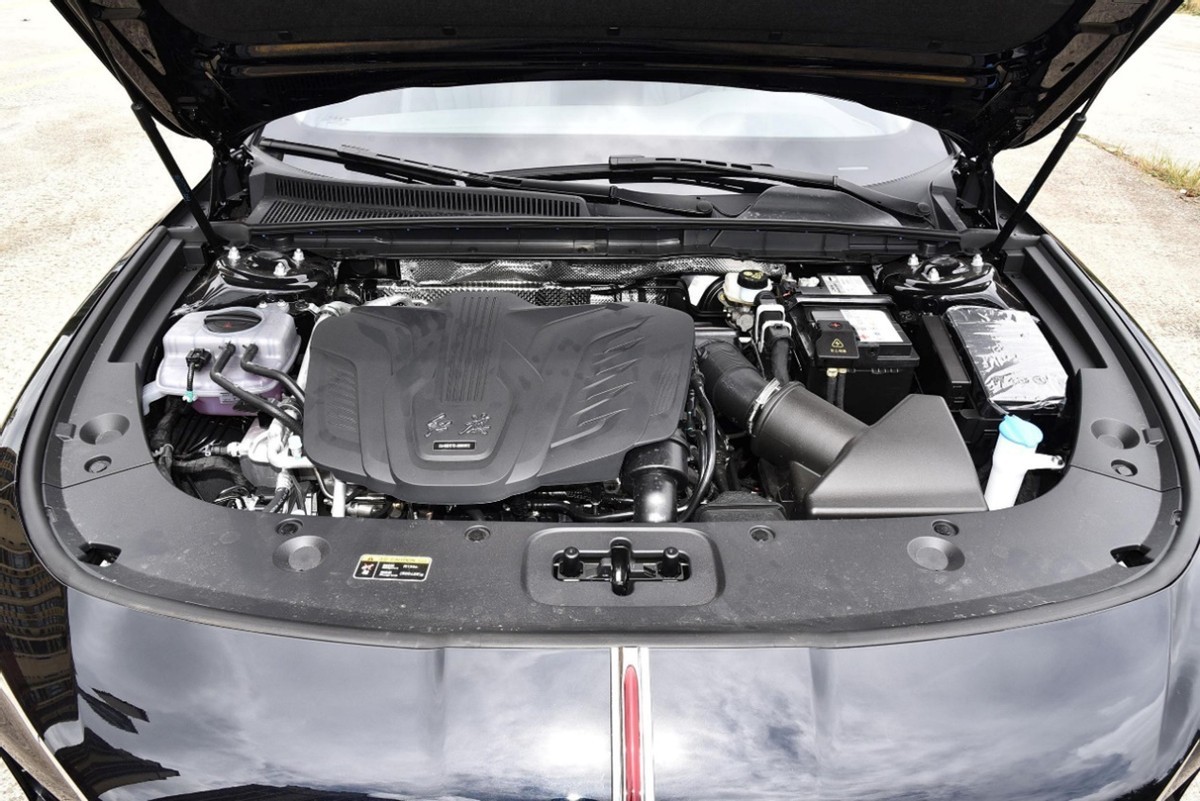 国货之光对比合资老将 全新红旗H5和丰田凯美瑞怎么选?