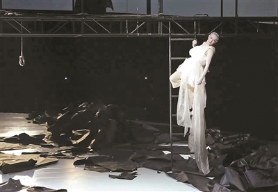 董汶亮饰演艾尔奥