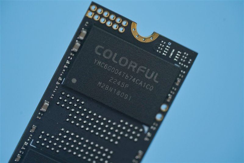 七彩虹战戟CN700 1TB SSD评测:国产方案7.1GB/s读取、499元最香